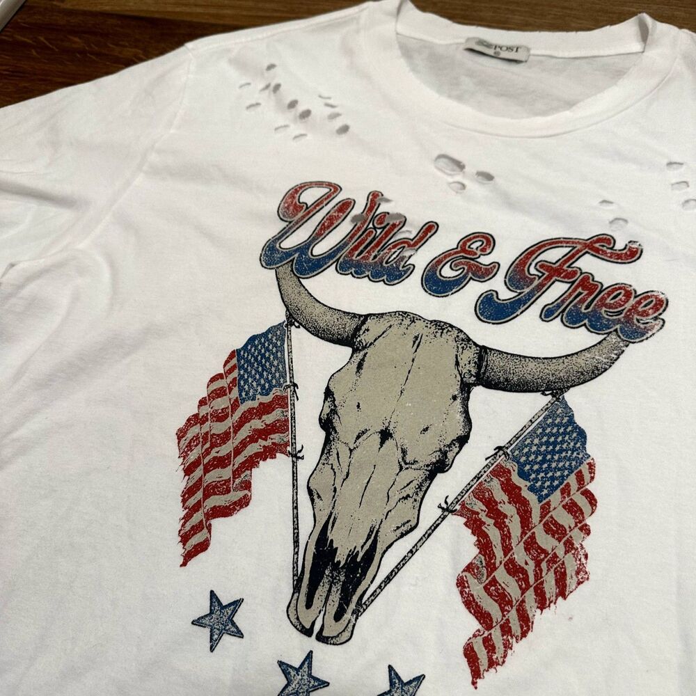 The Post Wild & Free Oversized Distressed Graphic Tee Shirt Women's SZ M/L